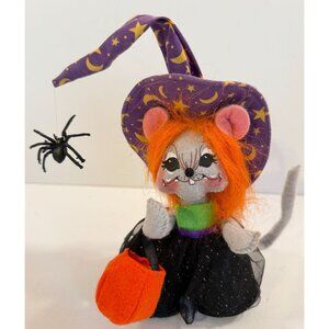 Annalee Halloween Witch Mouse with Spider Hanging from Hat 7"